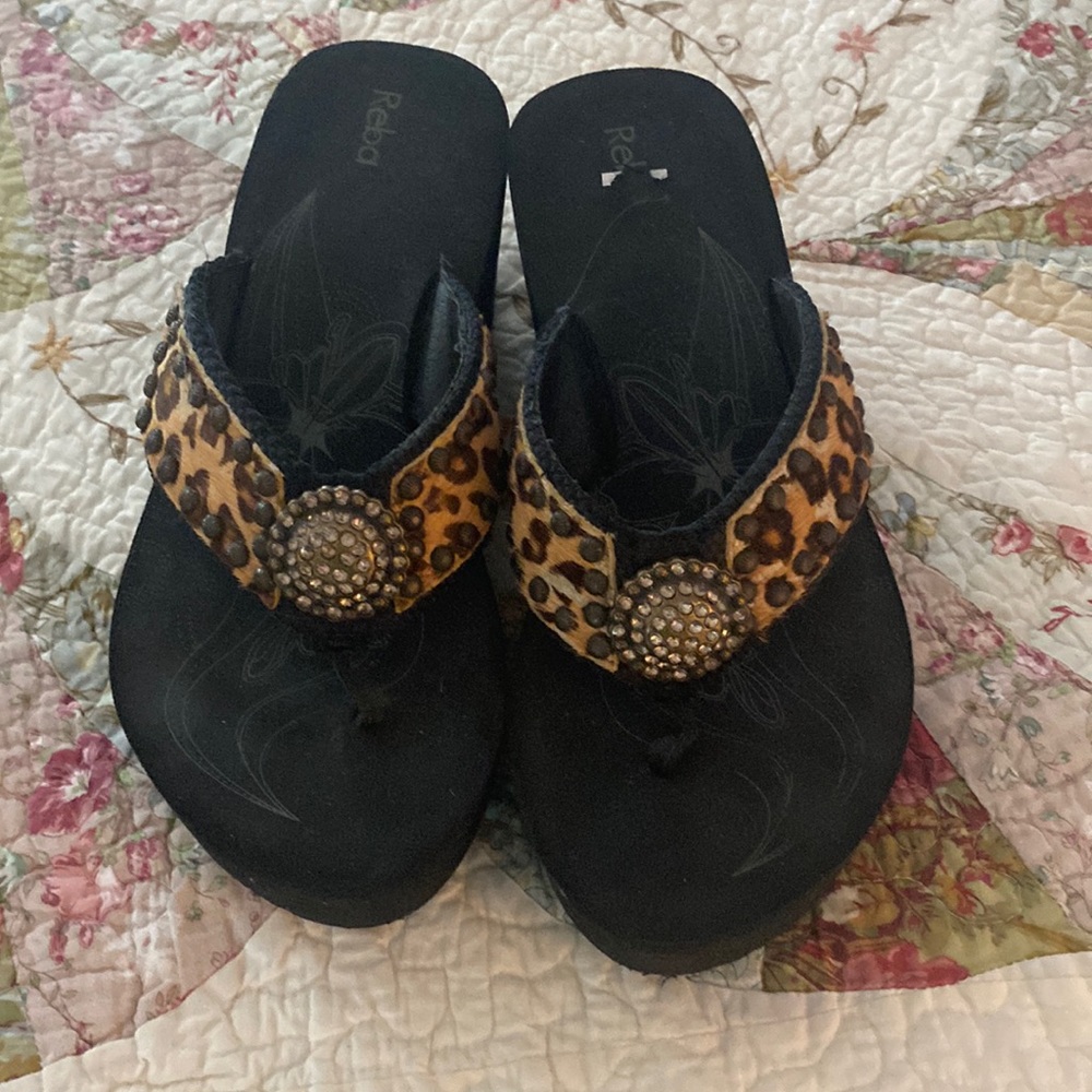 Reba size 8 flip flops